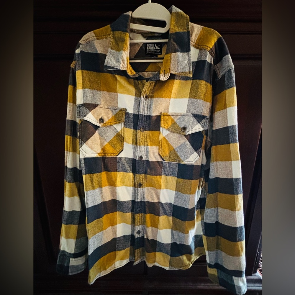 Eddie Bauer Men's  Plaid Shirt